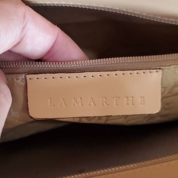 La Marthe Tan Tote Bag with Lucite Plastic Handles - Picture 4 of 14